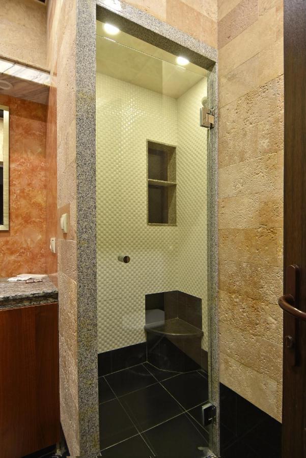 Rent Inn Yerevan On Arami Street Экстерьер фото