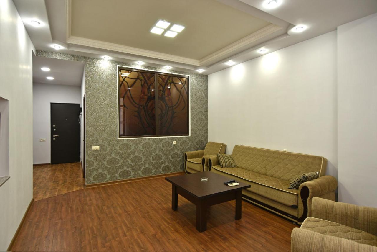 Rent Inn Yerevan On Arami Street Экстерьер фото