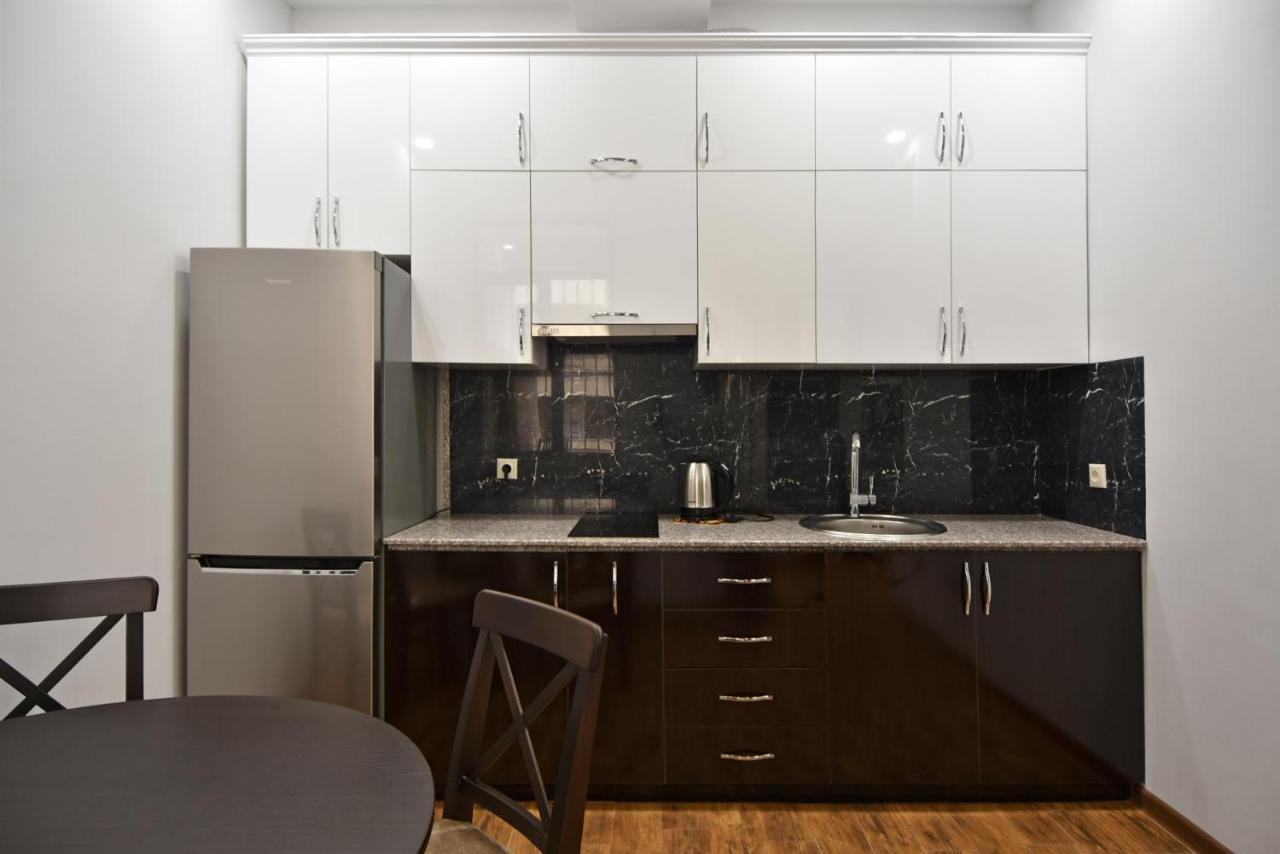 Rent Inn Yerevan On Arami Street Экстерьер фото