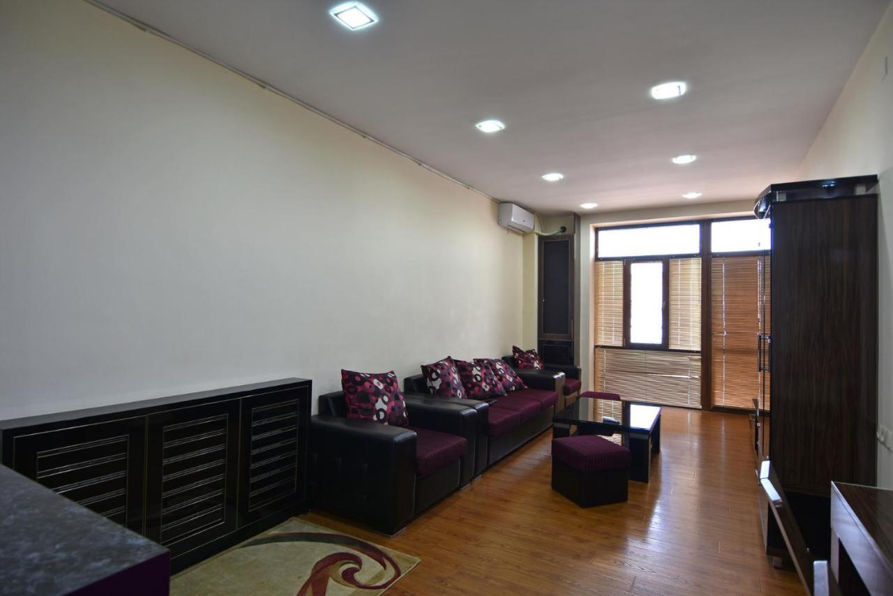 Rent Inn Yerevan On Arami Street Экстерьер фото